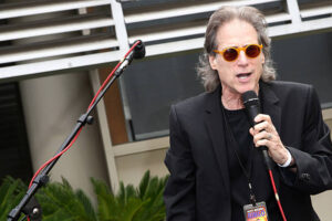 Richard Lewis 